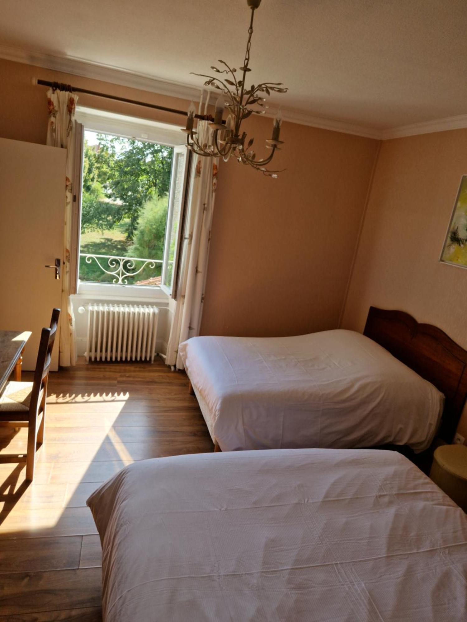 Hotel De La Ferte Chagny  Eksteriør bilde